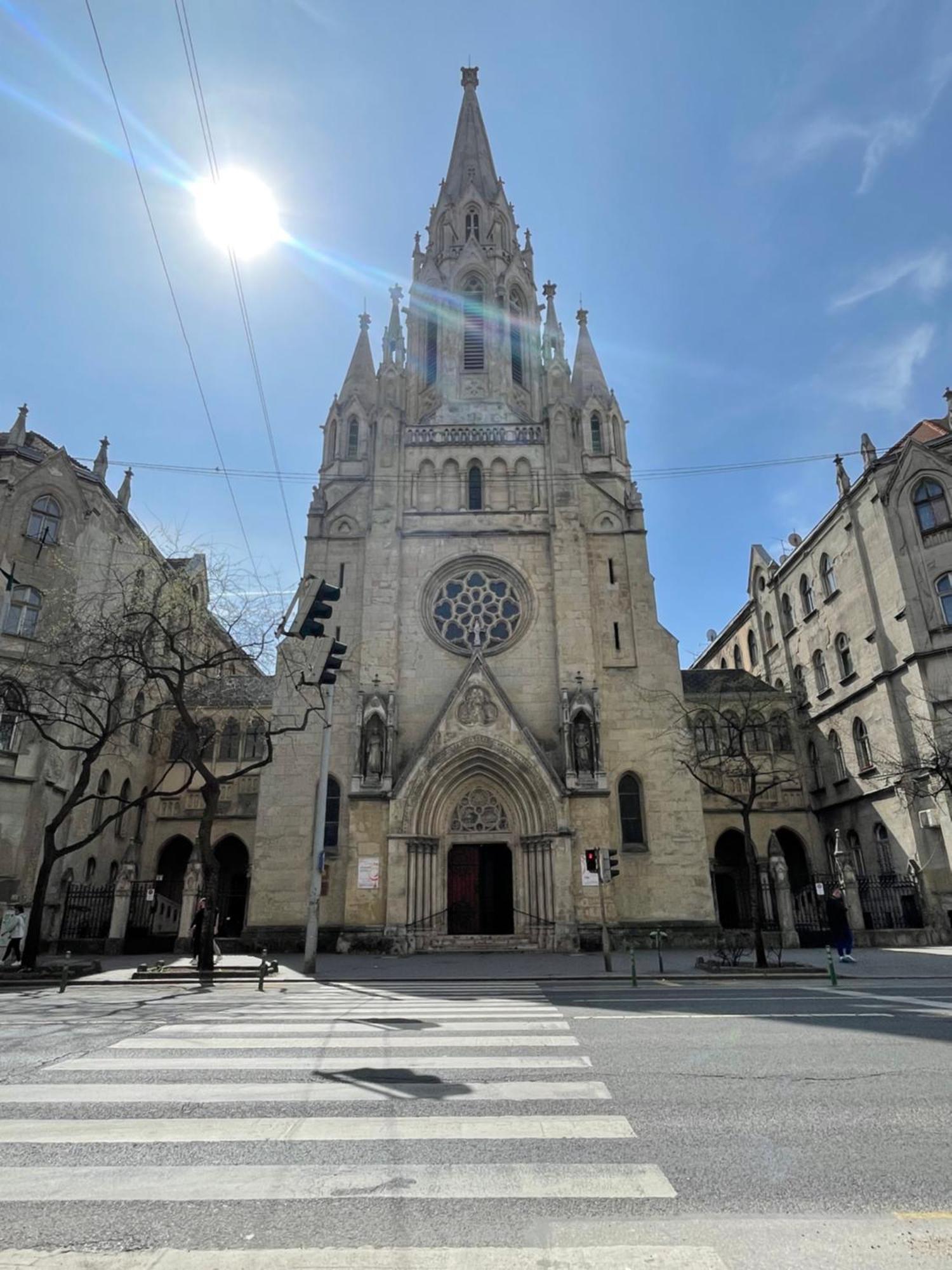 Leonardo50 Apartment Budapest Luaran gambar